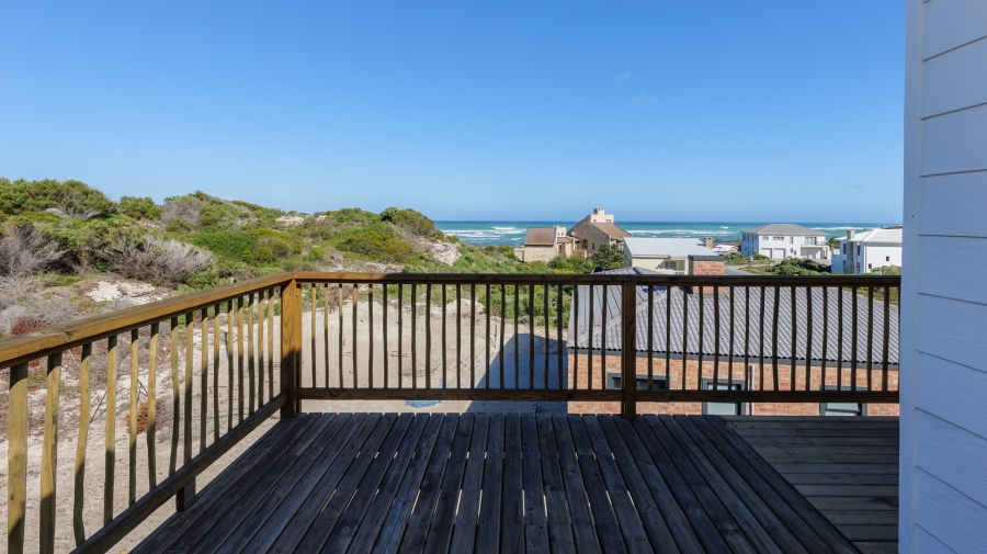 4 Bedroom Property for Sale in Suiderstrand Western Cape